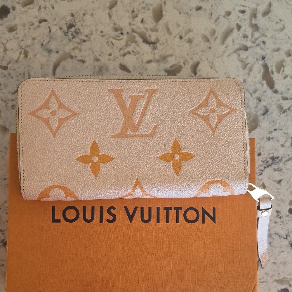Louis Vuitton LIMITED EDITION Empreinte leather - "By The Pool" collection